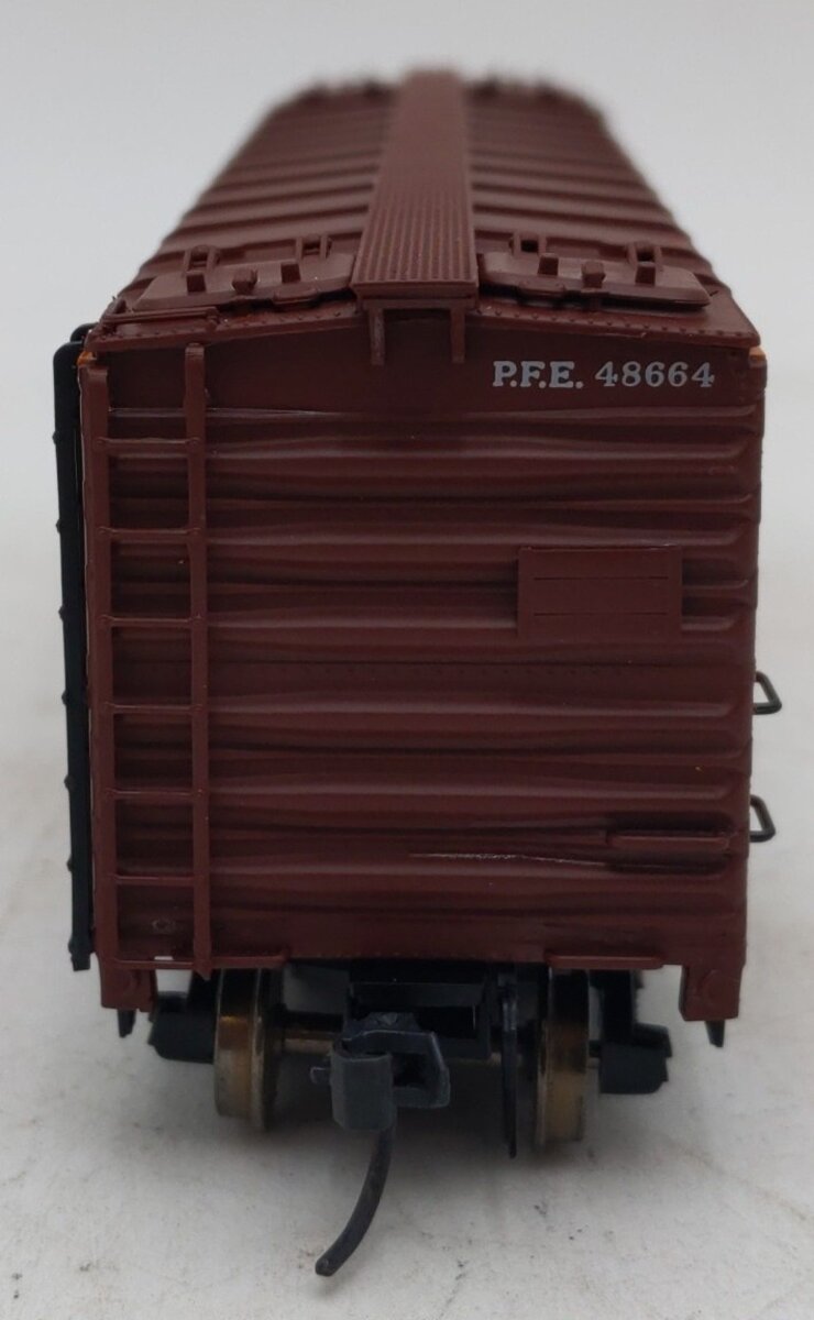 InterMountain 45501-101 HO Scale Pacific Fruit Express Ice Bunker Car #48664 EX/Box