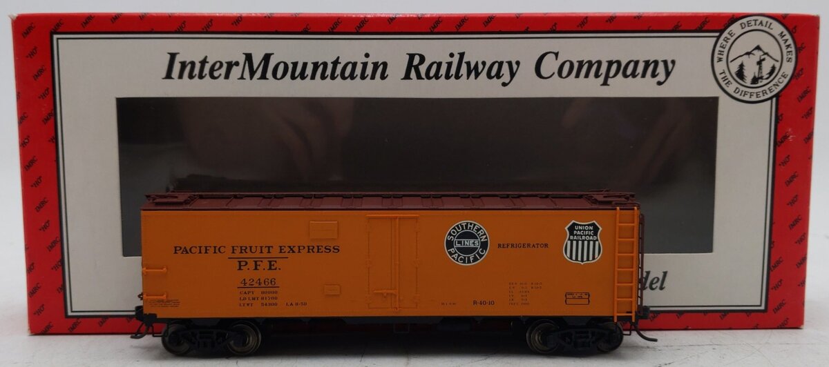 InterMountain 46703P-20 HO Scale Pacific Fruit Express Refrigerator Car #42466 EX/Box