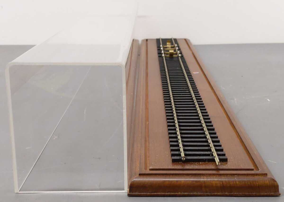 Lionel 71-3006-250 Operating Rolling Display Case EX/Box