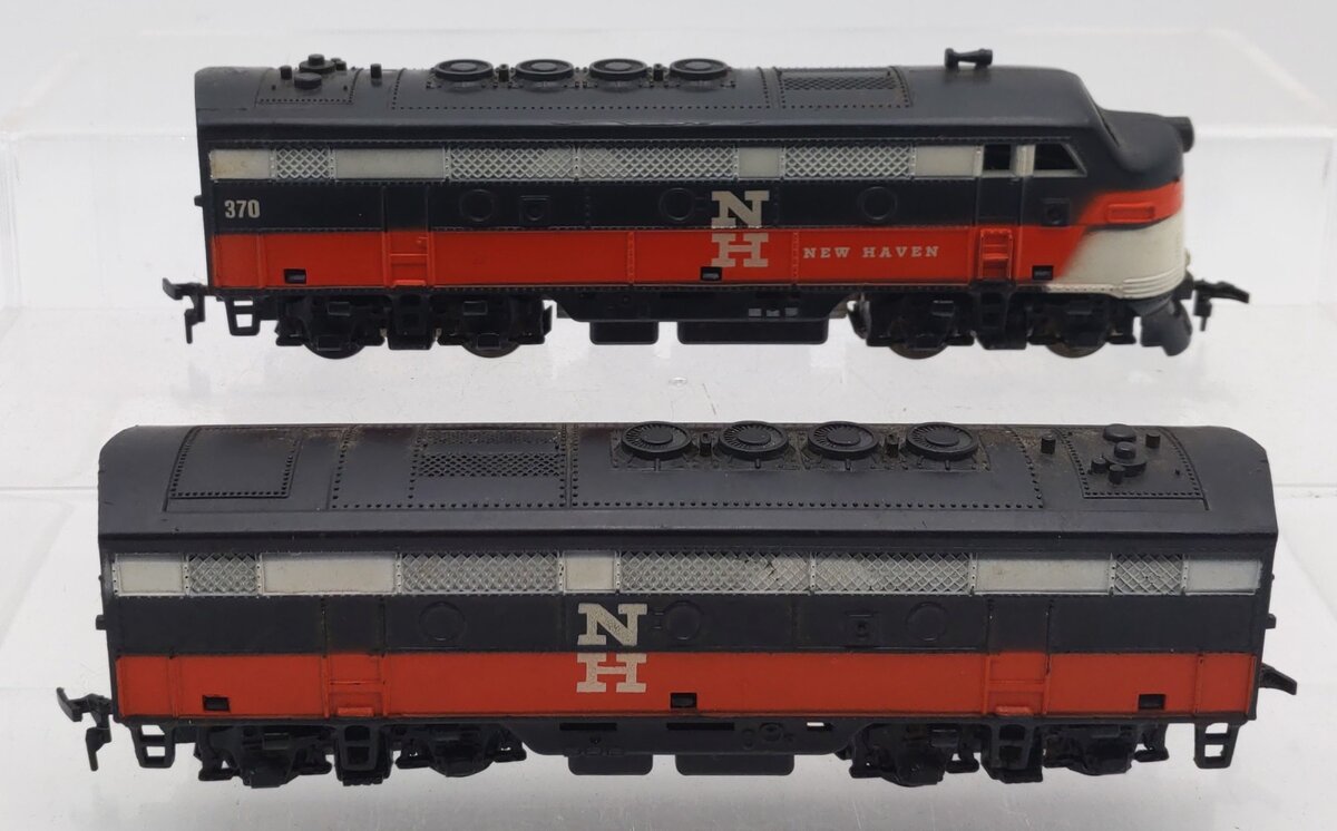 Marx 370 Vintage HO Scale New Haven F7 AB Diesel Locomotive Set VG