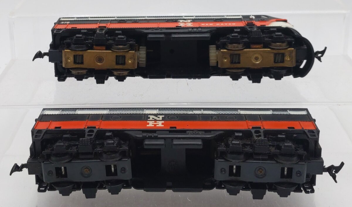 Marx 370 Vintage HO Scale New Haven F7 AB Diesel Locomotive Set VG