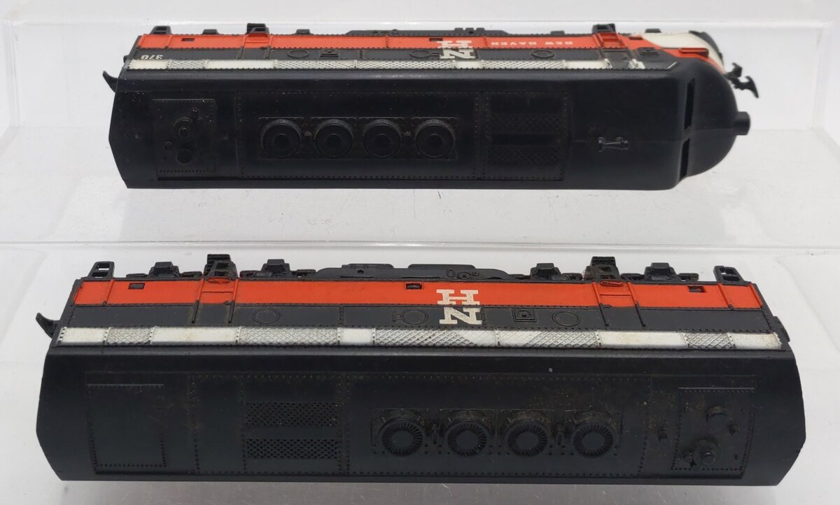 Marx 370 Vintage HO Scale New Haven F7 AB Diesel Locomotive Set VG