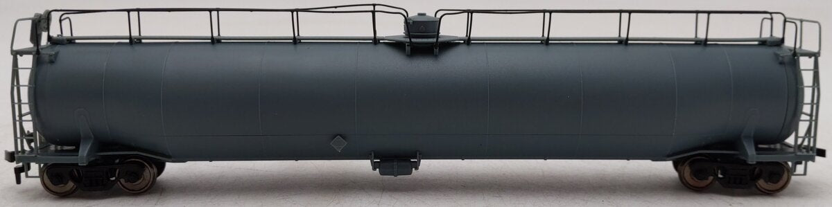 Atlas 1720 HO Scale Undecorated 33,000 Gallon Tank Car LN/Box