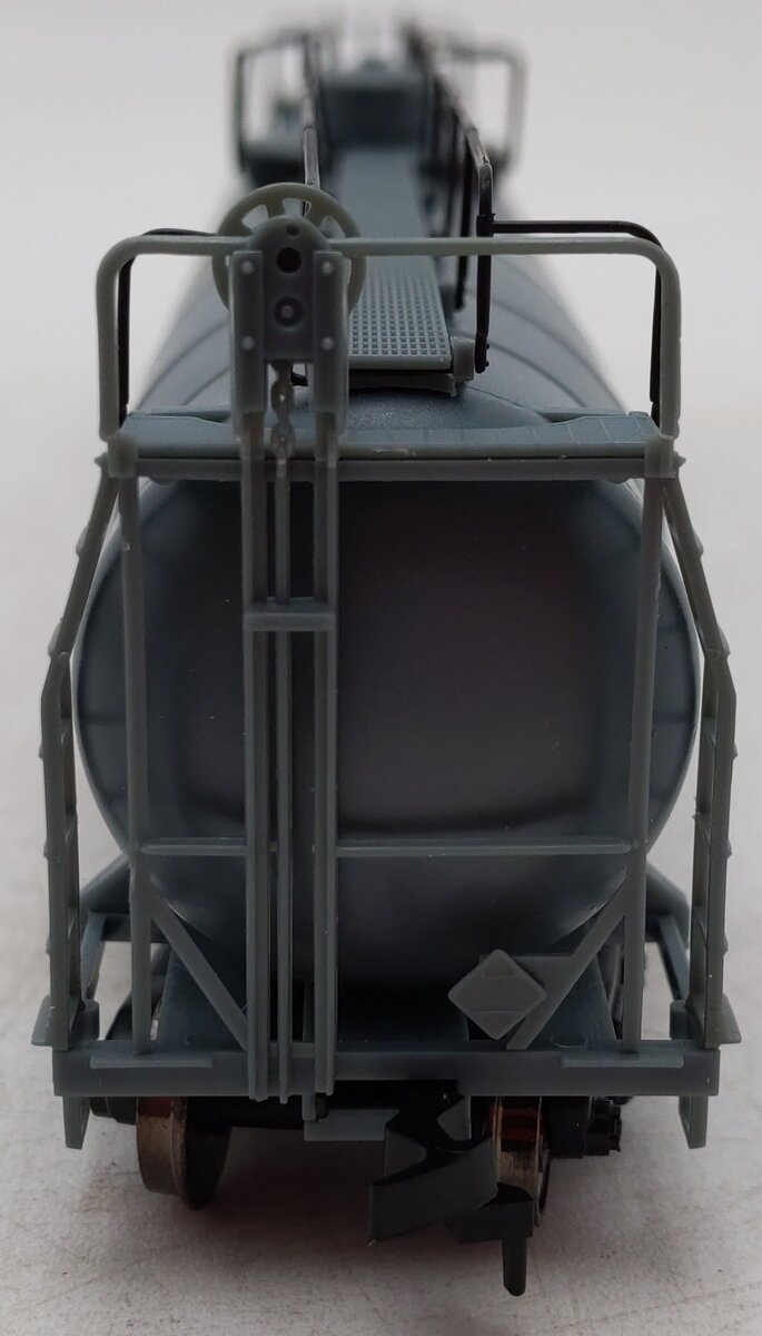 Atlas 1720 HO Scale Undecorated 33,000 Gallon Tank Car LN/Box