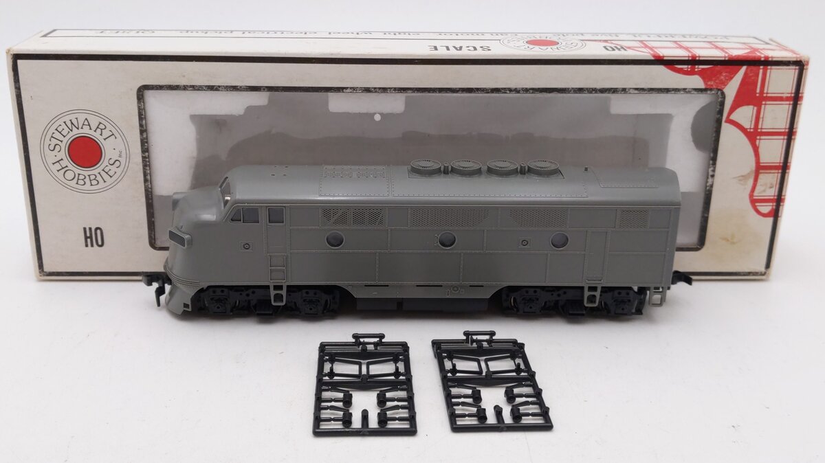 Stewart 8000 HO Scale Undecorated F3 Phase I Diesel Locomotive EX/Box