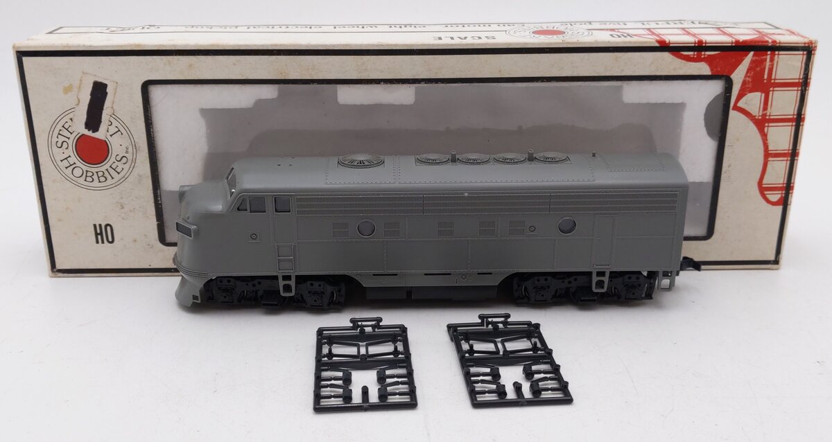 Stewart 9310 HO Scale EMD F9A Undecorated Diesel Locomotive VG/Box