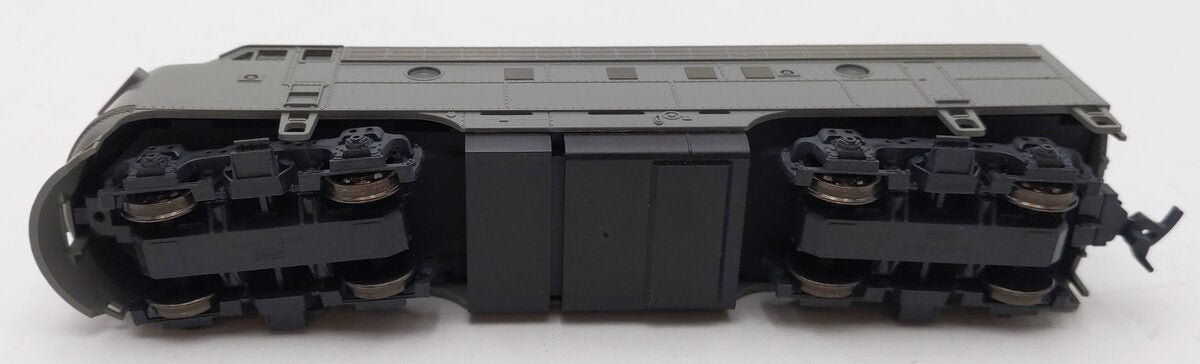 Stewart 8400 HO Scale Undecorated F3A Phase IV Powered Diesel Locomotive VG/Box
