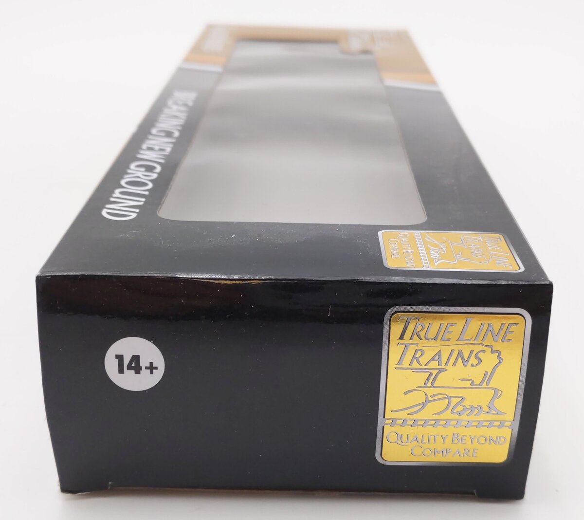 True Line Trains 300476 HO Scale Canadian National 8-Hatch Reefer #210505 NIB