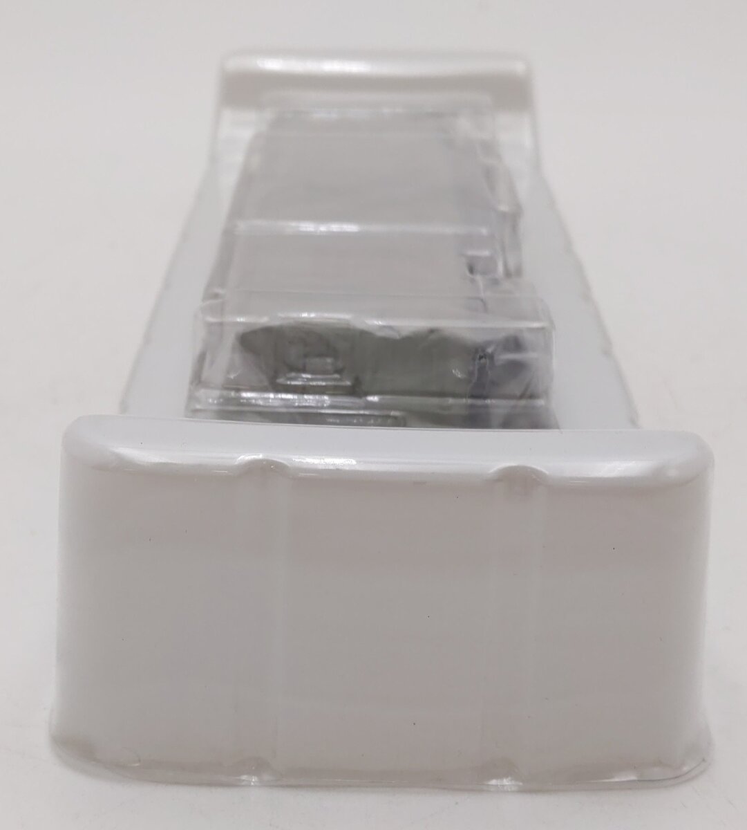 True Line Trains 300476 HO Scale Canadian National 8-Hatch Reefer #210505 NIB