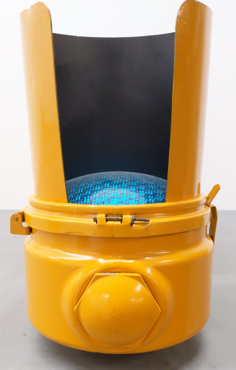 Cast Iron Yellow Traffic Light w/Lights VG