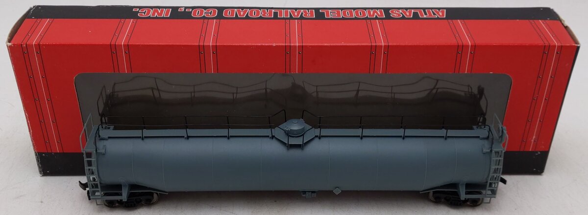 Atlas 1720 HO Scale Undecorated 33,000 Gallon Tank Car EX/Box