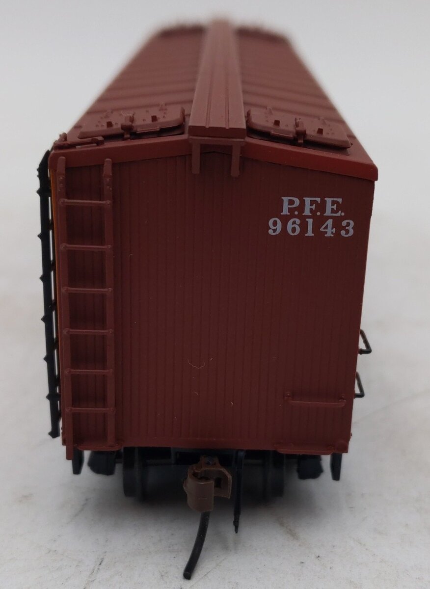 Red Caboose 34151-16 HO Pacific Fruit Express Wood Sided Refrigerator Car #96143 EX/Box