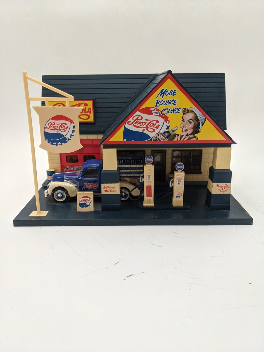 Golden Wheels 1:32 Pepsi-Cola Gas Station EX