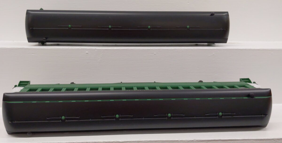 Lionel 2227480 O Southern Wood Coach/Observation Car (Set of 2) EX/Box