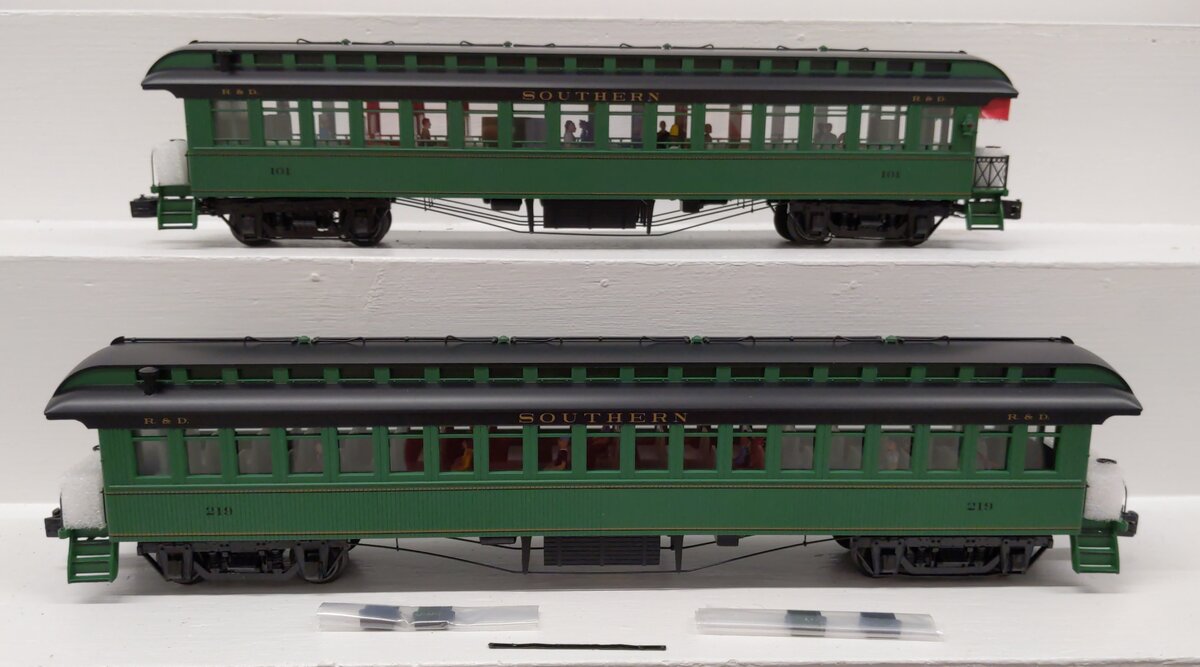 Lionel 2227480 O Southern Wood Coach/Observation Car (Set of 2) EX/Box