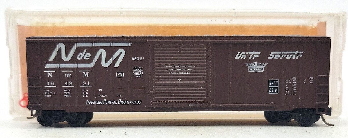 Roundhouse 8837 N Scale N de M Single Door Boxcar #104991 LN/Box