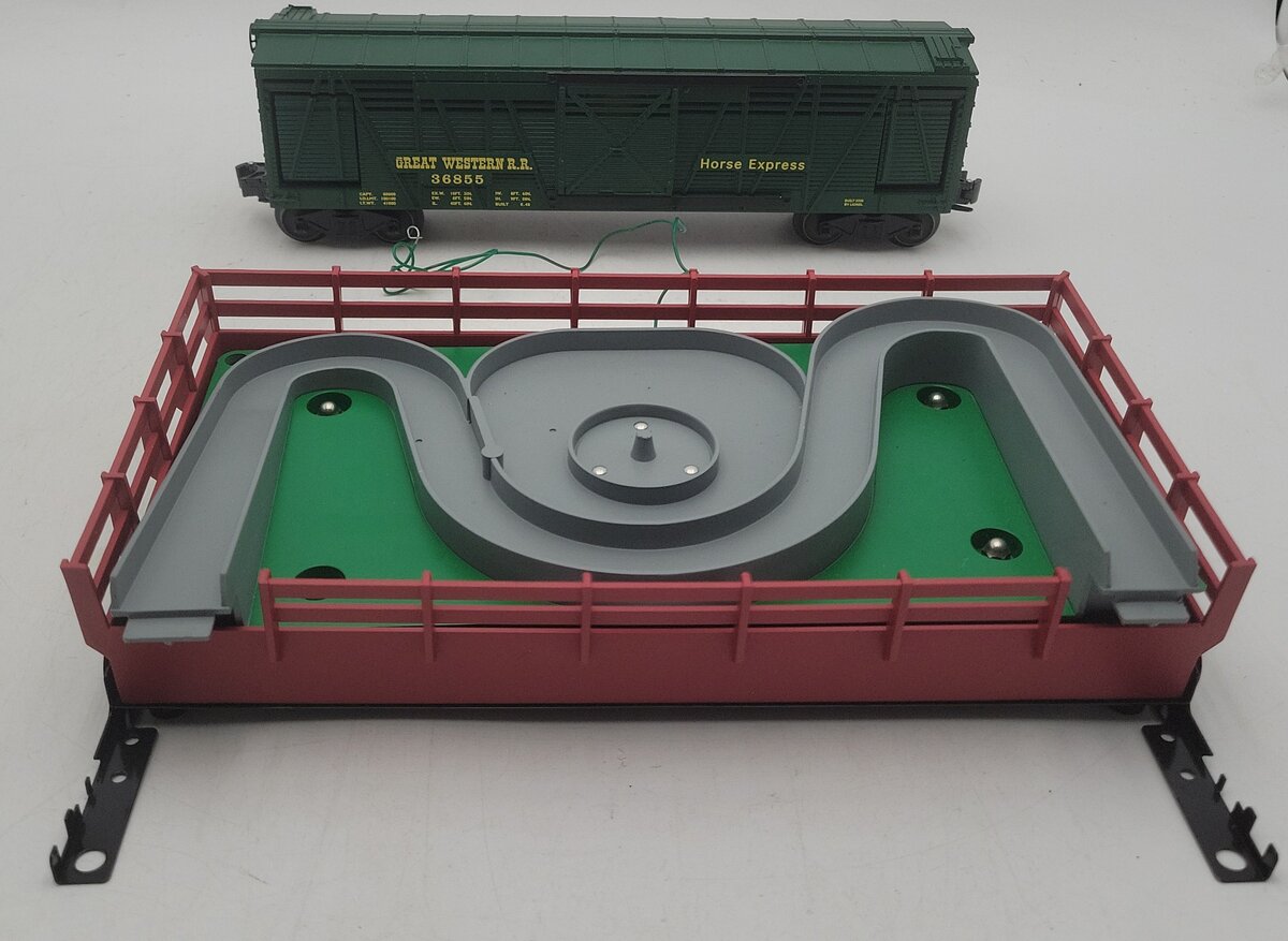 Lionel 6-36855 O Gauge Great Western Operating Horse Car w/Corral EX/Box