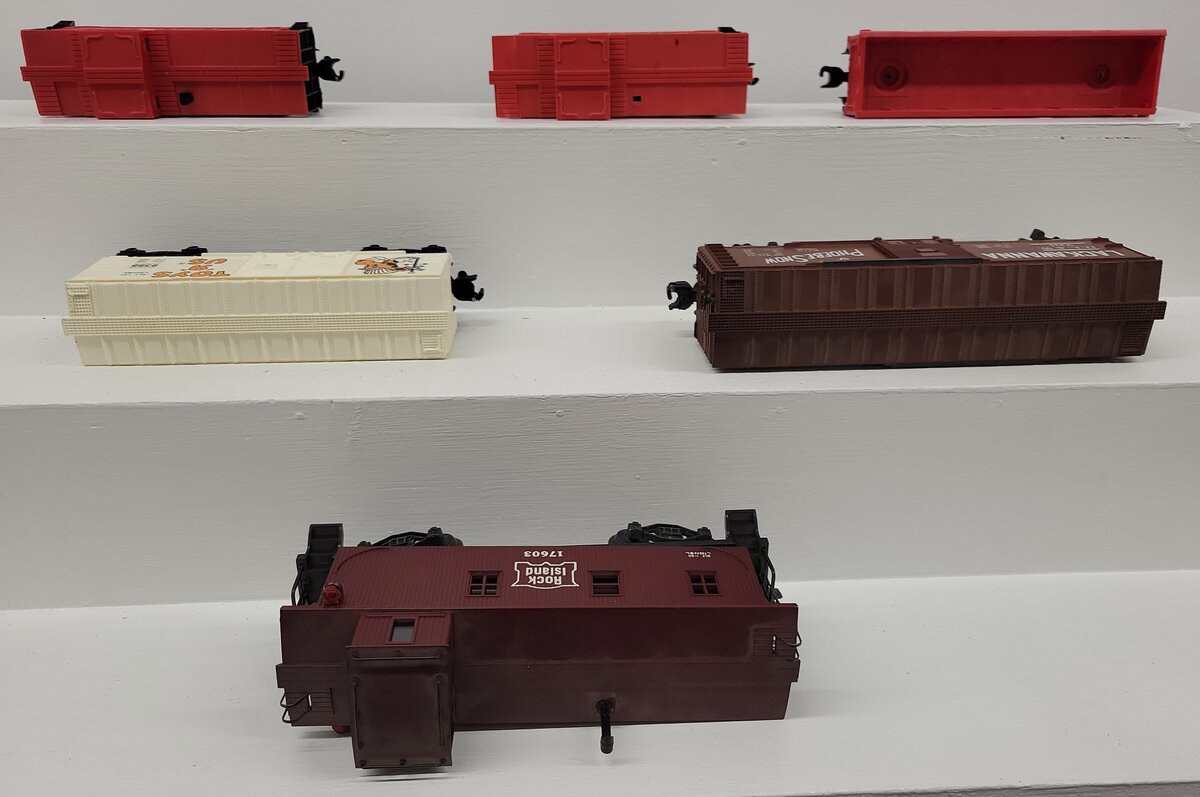 Lionel Assorted O-Gauge Freight Cars #9061, 9340, 9341, 9388, 17603, 9411 [6] VG