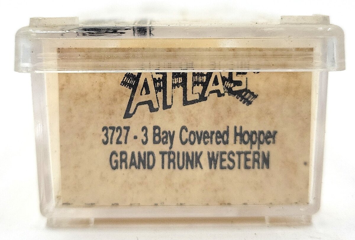 Atlas 3727 N Scale Grand Trunk Western 3-Bay Covered Hopper #113873 LN/Box