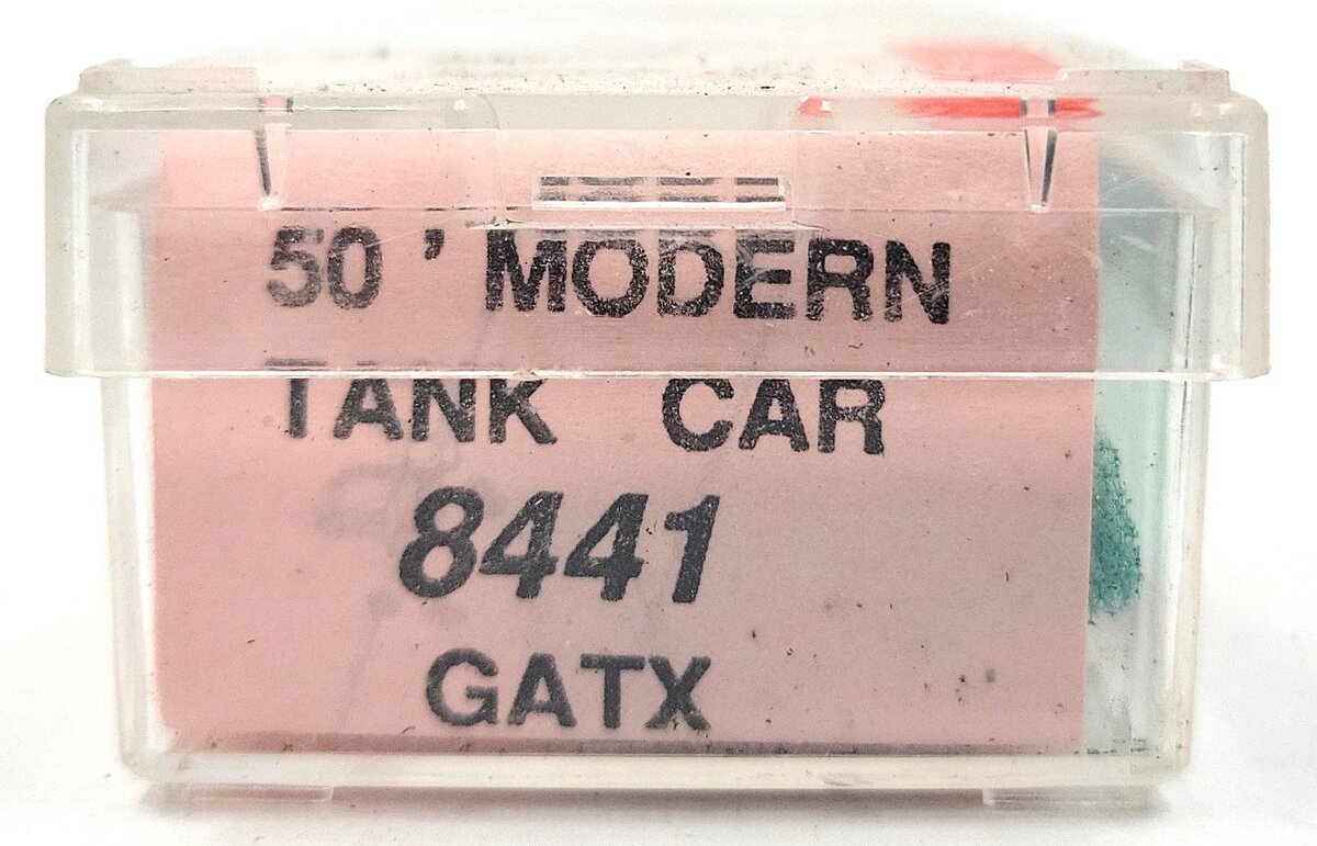 Roundhouse 8441 N Scale GATX 50' Modern Tank Car Kit #52611 EX/Box