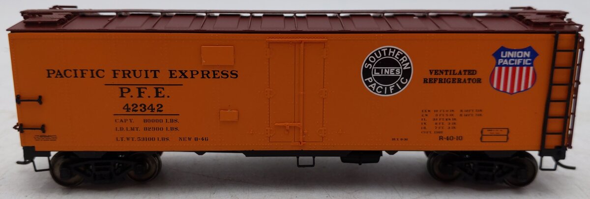 InterMountain 46702P-41 HO Scale Pacific Fruit Express R-40-10 Reefer Car #42342 EX/Box