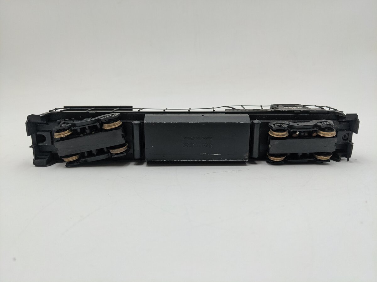 Walthers 931-163 HO Norfolk Southern GE Dash 8 40B Locomotive #3550 VG