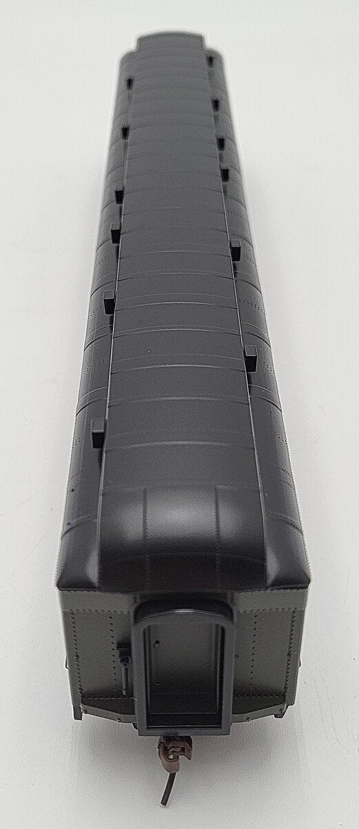 Walthers 932-10549 HO Scale Unlettered HWT ACF 70' Baggage Car EX/Box
