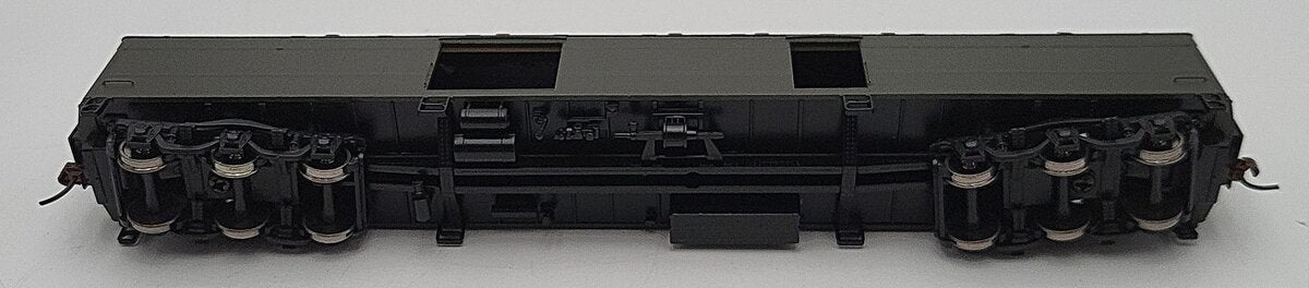 Walthers 932-10549 HO Scale Unlettered HWT ACF 70' Baggage Car EX/Box