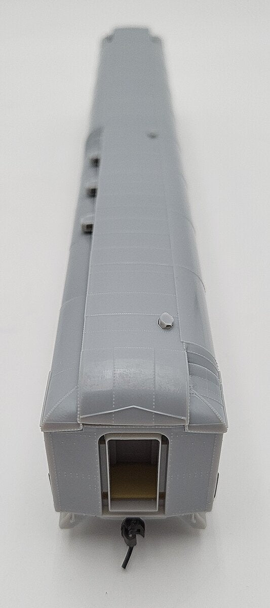 Walthers 932-10050 HO Scale Passenger Car Undecorated LN/Box