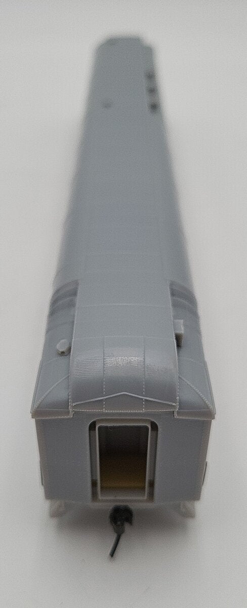 Walthers 932-10050 HO Scale Passenger Car Undecorated LN/Box