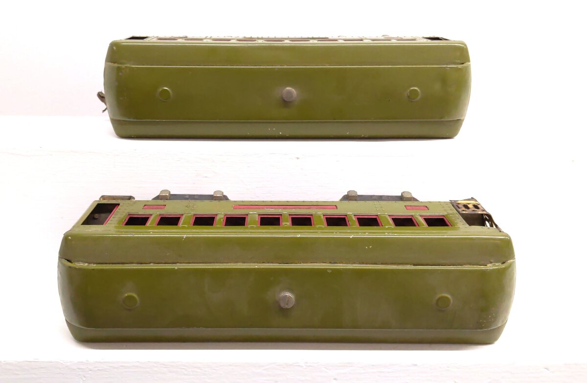 Lionel 337/338 Vintage Standard Gauge Olive Green Pullman And Observation Cars VG