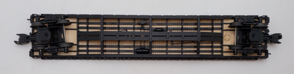Lionel 6-17575 O Gauge New York Central PS-4 Flatcar with Wooden Deck #506098 LN/Box