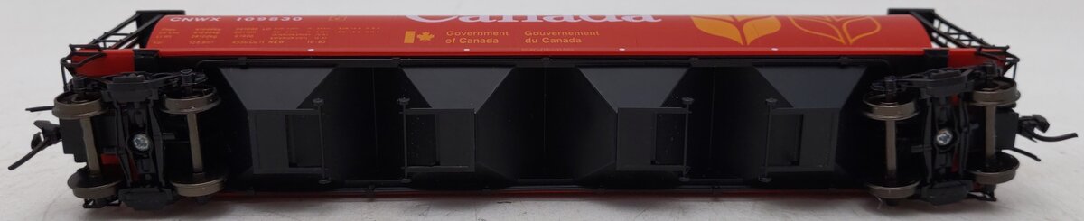 InterMountain 45101-33 HO Canadian Wheat Board Cylindrical Hopper Car #109830 LN/Box