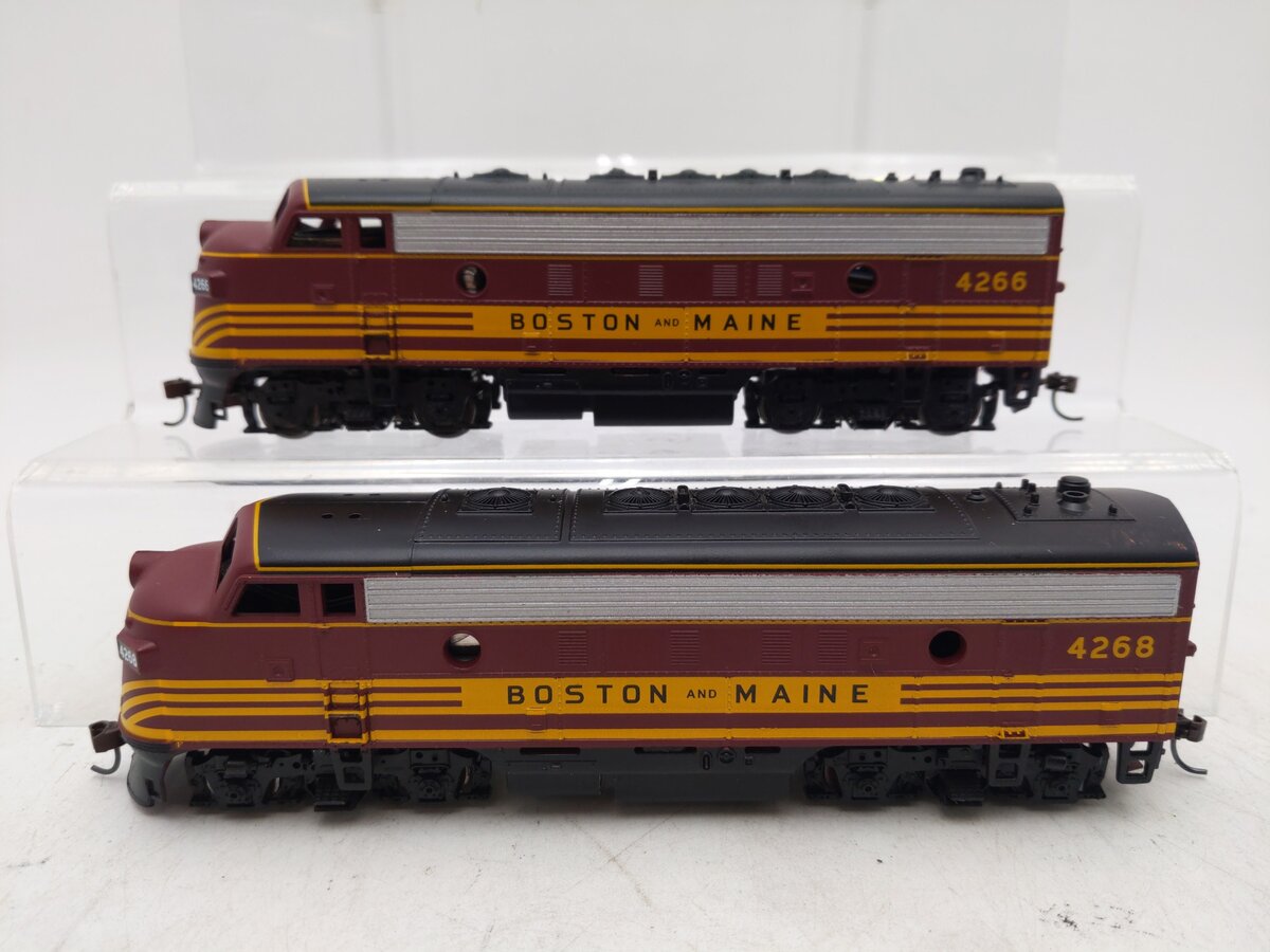 Athearn RND-2745 HO Gauge Boston and Maine F7A #4266, #4268 [2] EX