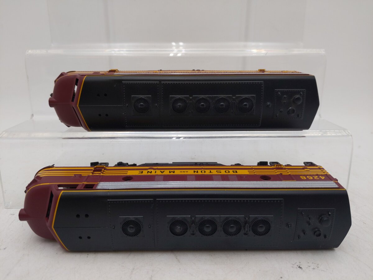 Athearn RND-2745 HO Gauge Boston and Maine F7A #4266, #4268 [2] EX
