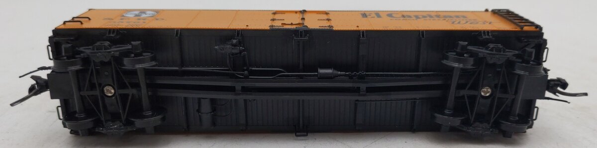 InterMountain 41102-07 HO Scale Santa Fe El Capitan Refrigerator Car #35761 VG/Box