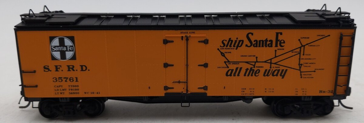 InterMountain 41102-07 HO Scale Santa Fe El Capitan Refrigerator Car #35761 VG/Box