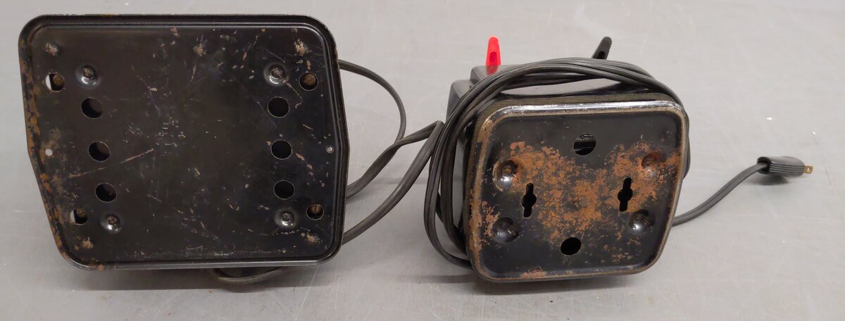 Lionel Vintage O-Gauge Multi-Control Transformers (2) VG