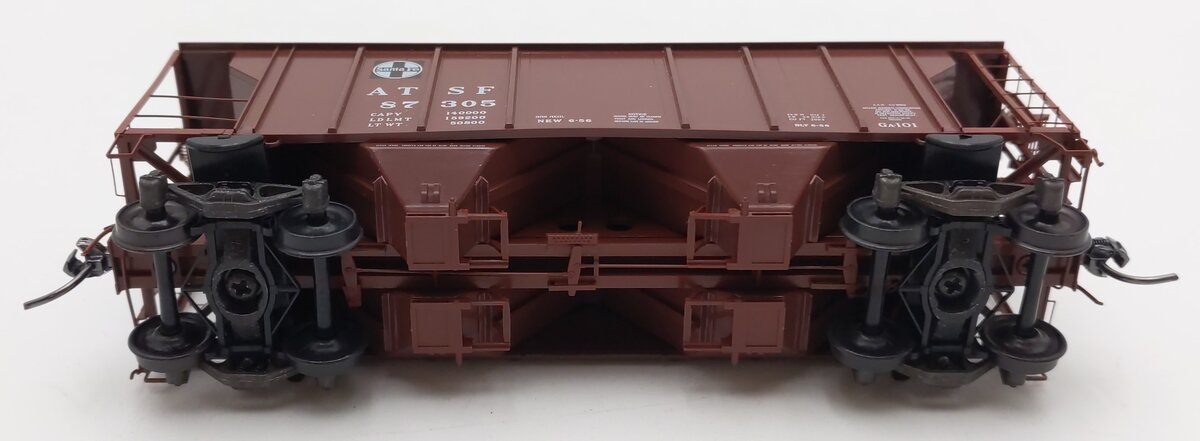 Kadee 8621 HO Scale ATSF 2-Bay Covered Hopper #87305 LN/Box