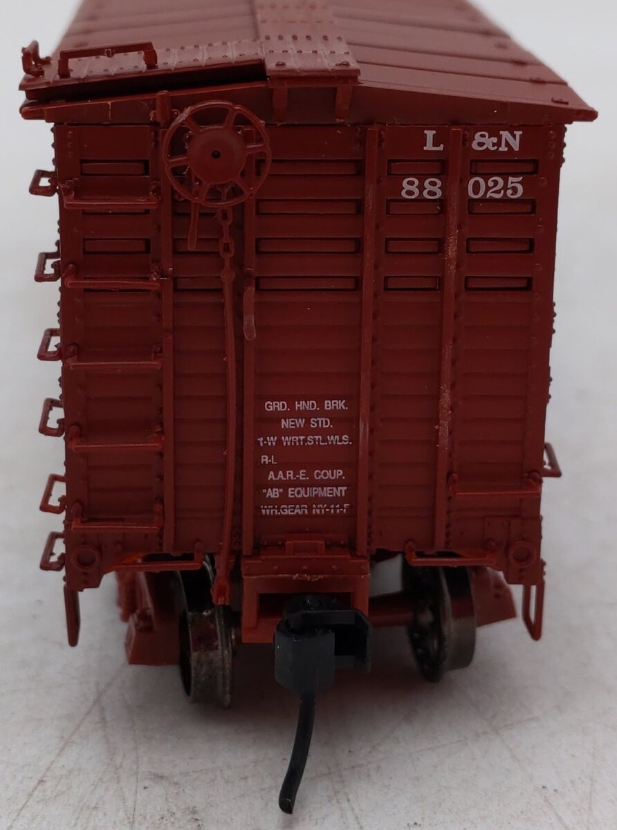Proto 2000 88025 HO Scale L&N 40' Single Deck Stock Car EX/Box