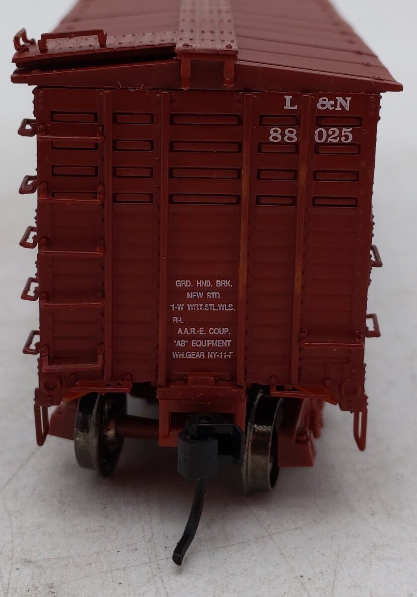 Proto 2000 88025 HO Scale L&N 40' Single Deck Stock Car EX/Box