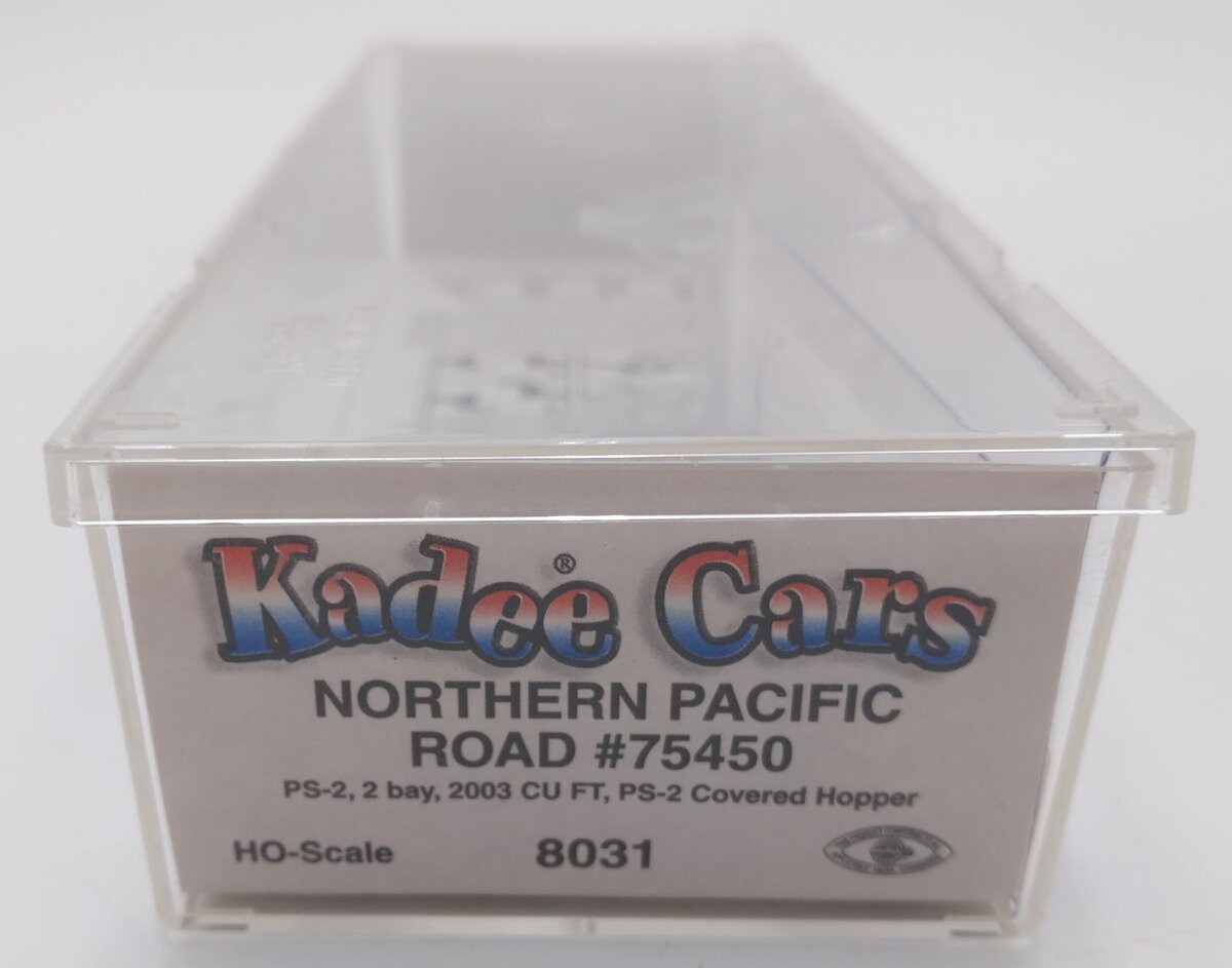 Kadee 8031 HO Northern Pacific PS-2 2-Bay Covered Hopper #75450 LN/Box