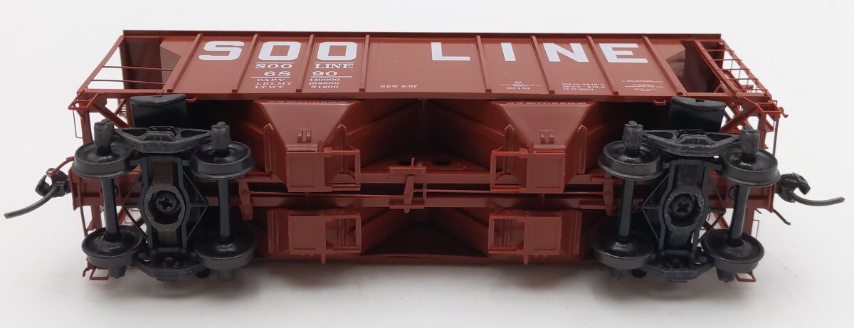 Kadee 8016 HO Scale SOO Line 2-Bay Covered Hopper #6890 LN/Box