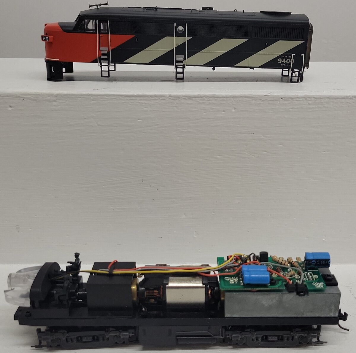 Proto 2000 96034 HO Scale Canadian National FA-1 Diesel Locomotive #9400 EX/Box