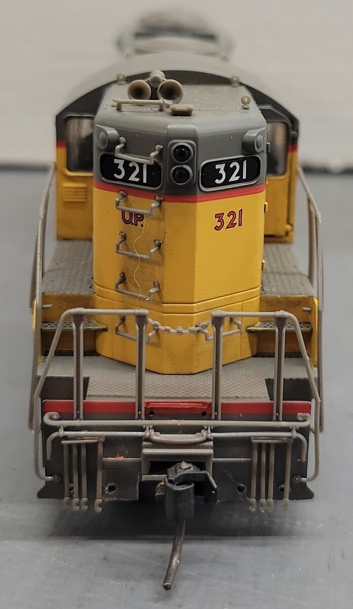 Proto 2000 21600 Union Pacific GP9 Locomotive Phase 3 w/Dynamic Brakes #321 VG