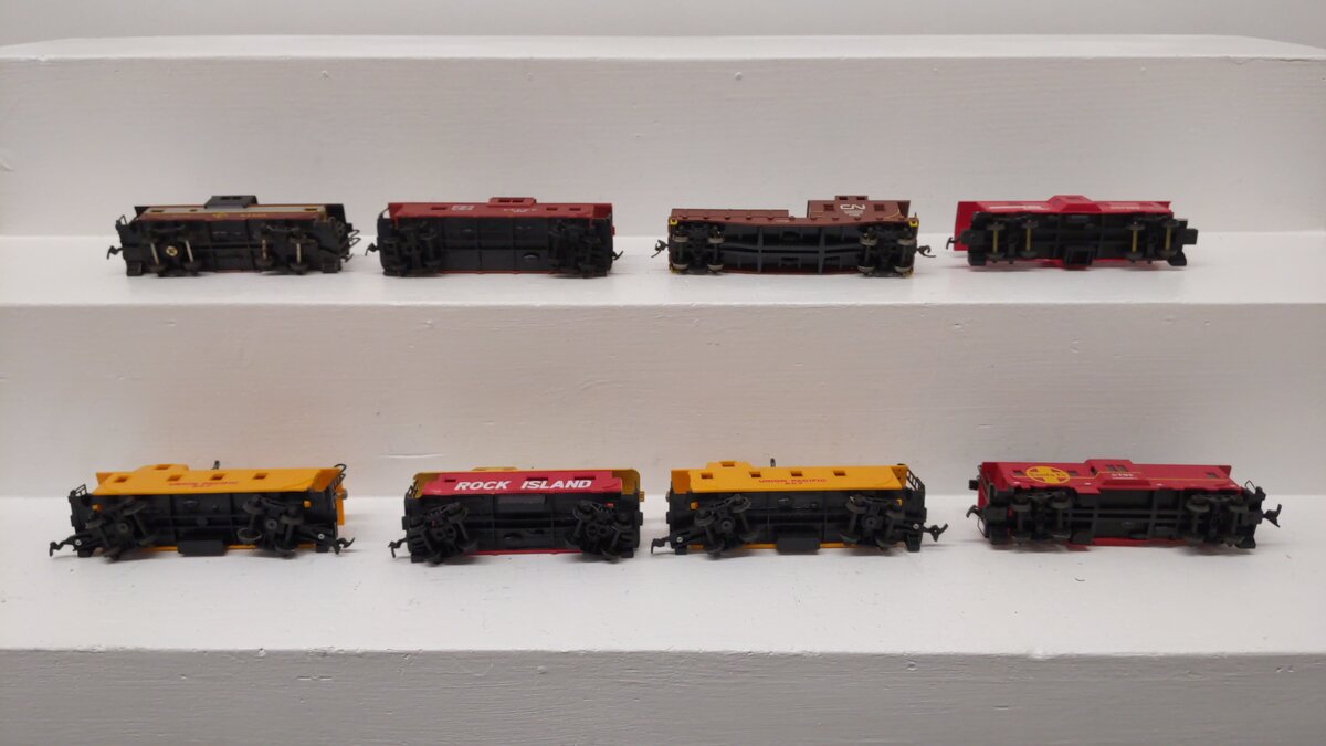 Athearn, Bachman, Tyco & Others HO Scale Cabooses [8] EX