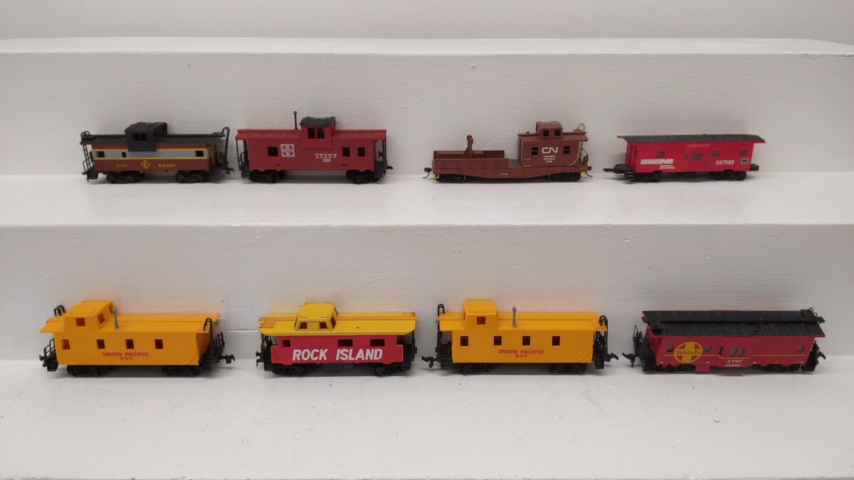 Athearn, Bachman, Tyco & Others HO Scale Cabooses [8] EX