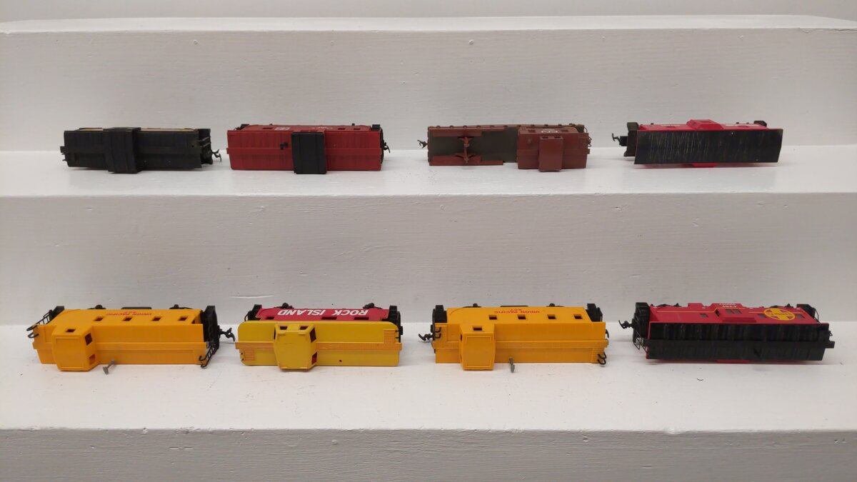 Athearn, Bachman, Tyco & Others HO Scale Cabooses [8] EX
