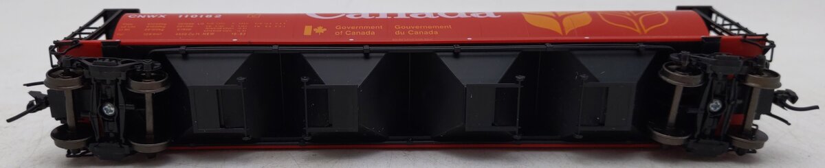 InterMountain 45101-35 HO Canadian Wheat Board Cylindrical Hopper Car #110182 VG/Box