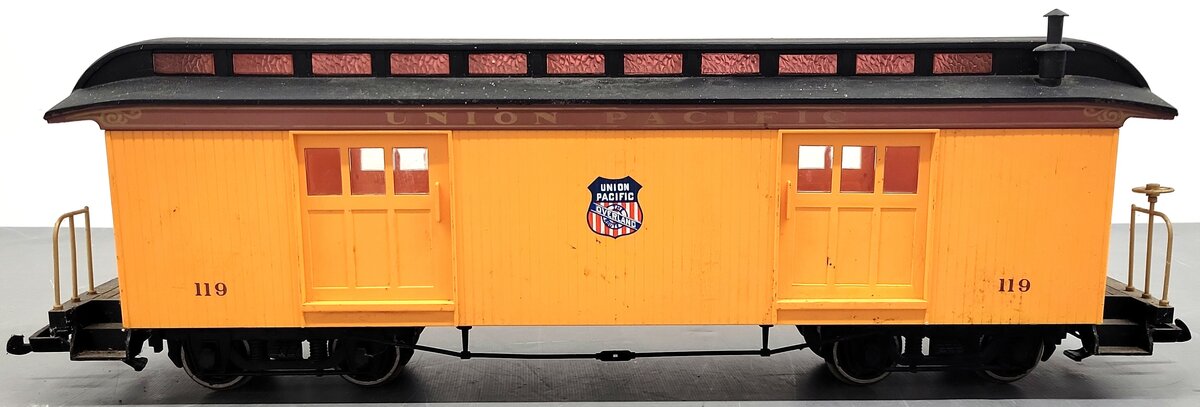 Bachmann 97401 G Scale Union Pacific Baggage Car w/Metal Wheels VG
